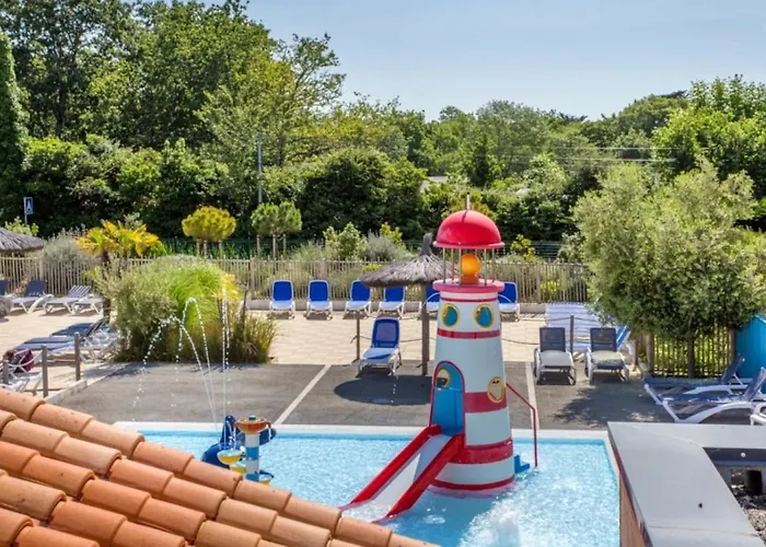 Camping 4 étoiles - Piscine - Ccb0e0i